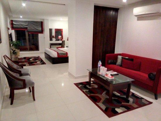 Maisonette Hotel & Apartments Lahor Dış mekan fotoğraf
